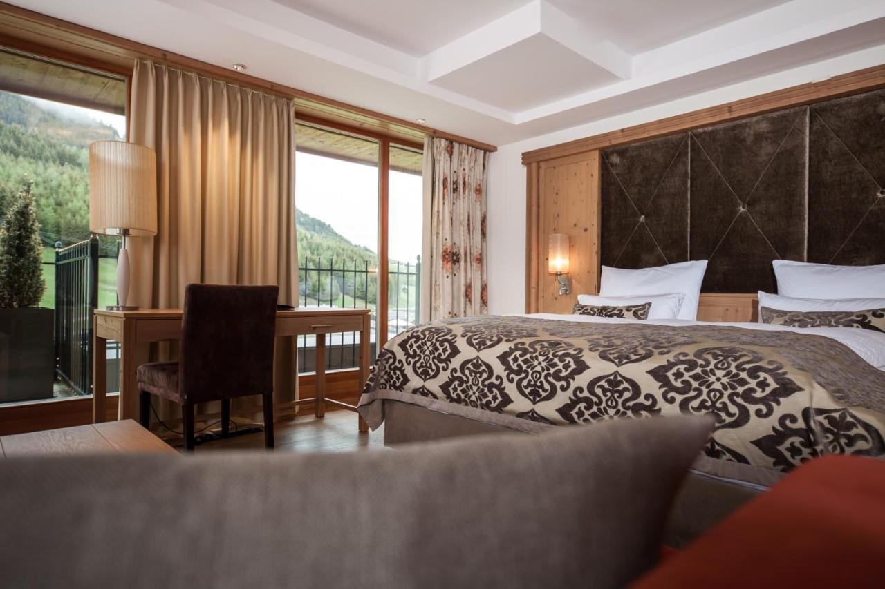 Schlosshotel فس المظهر الخارجي الصورة
